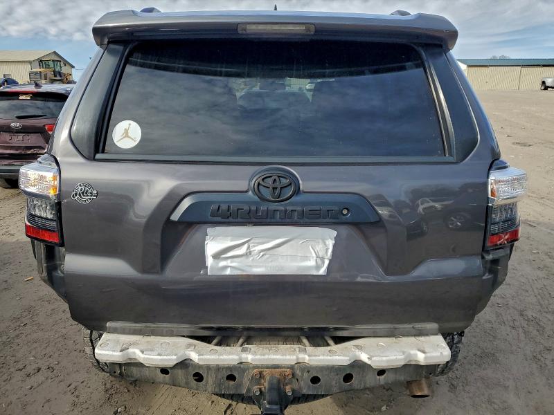 Photo 6 from auction – 2015 TOYOTA 4RUNNER SR with VIN JTEBU5JR1F5232525