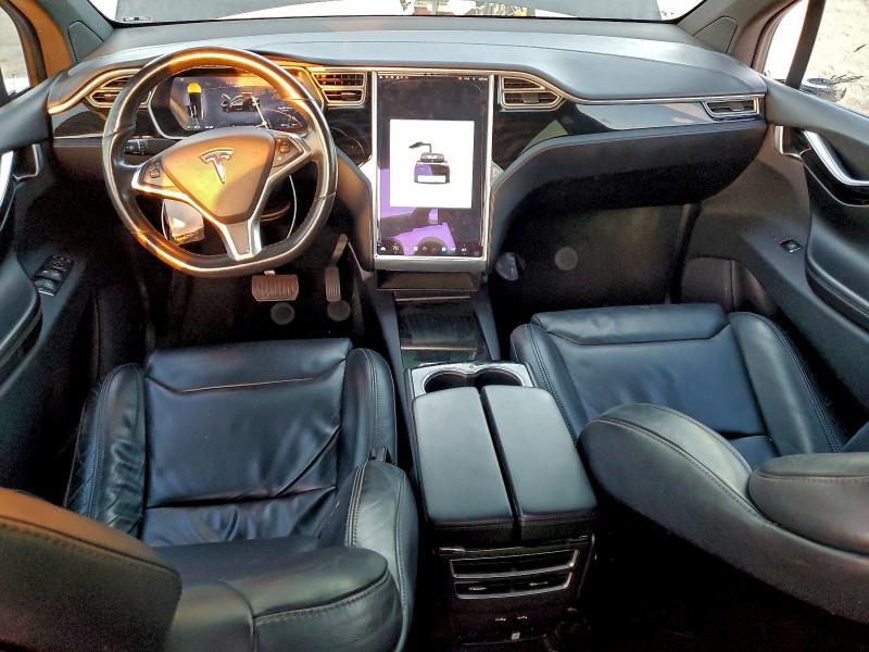 Photo 8 from auction – 2016 TESLA MODEL X with VIN 5YJXCBE22GF014151