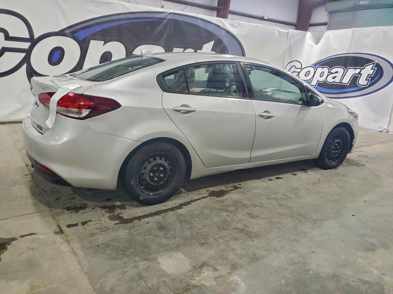 Photo 3 from auction – 2017 KIA FORTE LX with VIN 3KPFL4A76HE140075