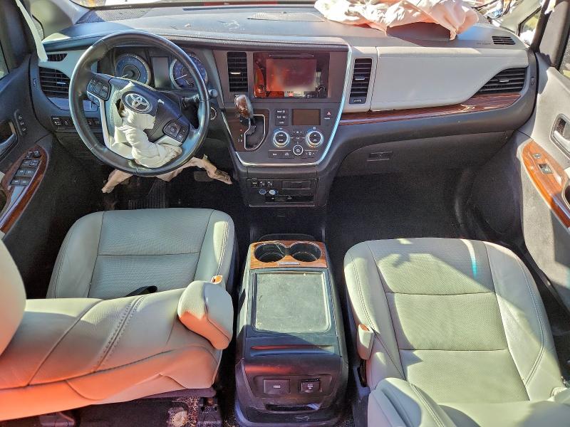 Photo 8 from auction – 2017 TOYOTA SIENNA with VIN 5TDDZ3DC8HS168328