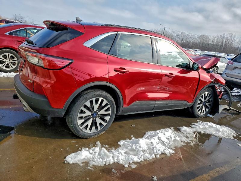 Photo 3 from auction – 2020 FORD ESCAPE with VIN 1FMCU9H91LUA98425