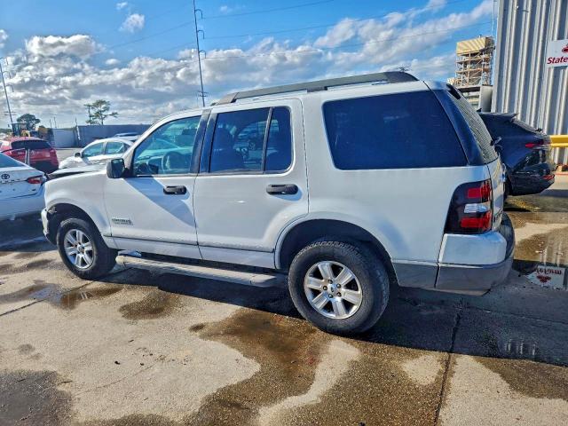 Photo 2 from auction – 2006 FORD EXPLORER X with VIN 1FMEU62E56UA82875