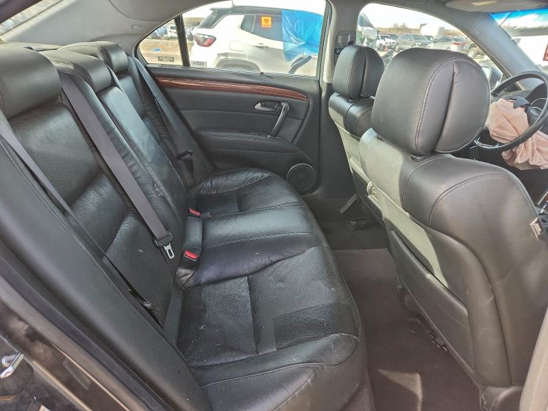 Photo 10 from auction – 2005 ACURA RL with VIN JH4KB16575C011674