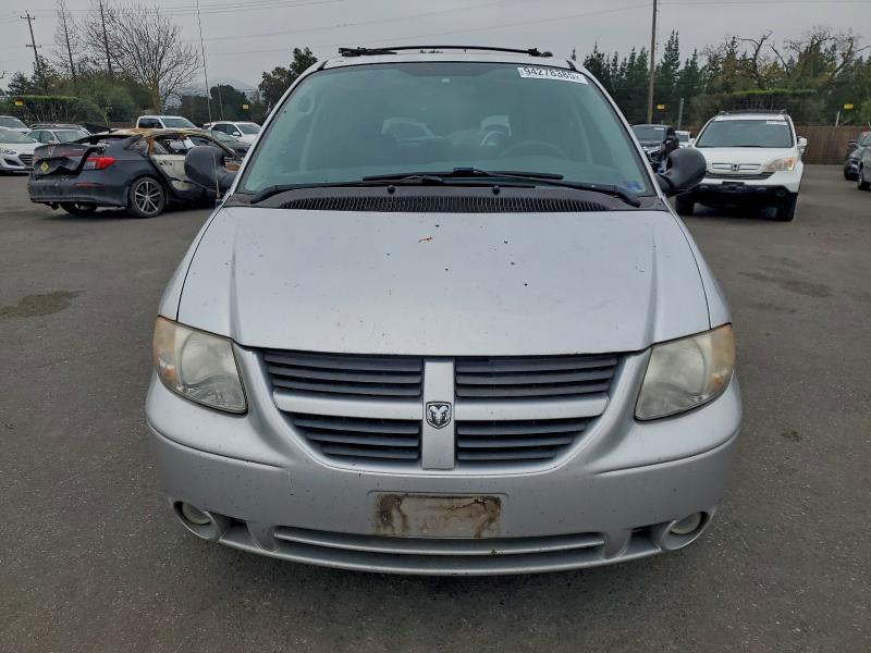 Photo 5 from auction – 2005 DODGE GRAND CARA with VIN 2D4GP44L75R327677