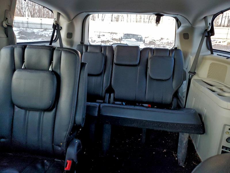 Photo 10 from auction – 2014 CHRYSLER TOWN & COU with VIN 2C4RC1BG0ER316641