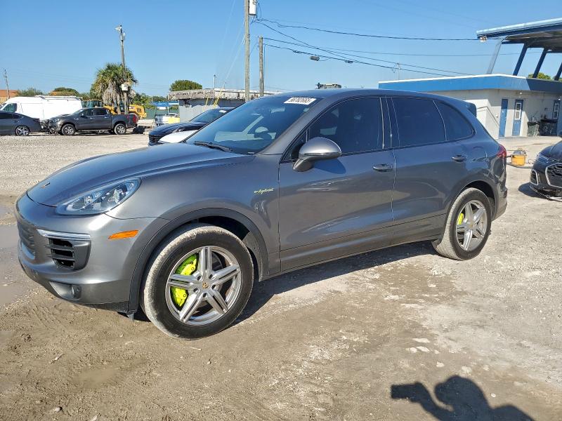 PORSCHE CAYENNE SE 2016 with VIN WP1AE2A21GLA18306 - Photo from auction