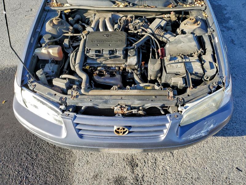 Photo 11 from auction – 1999 TOYOTA CAMRY LE with VIN JT2BF22K5X0149833