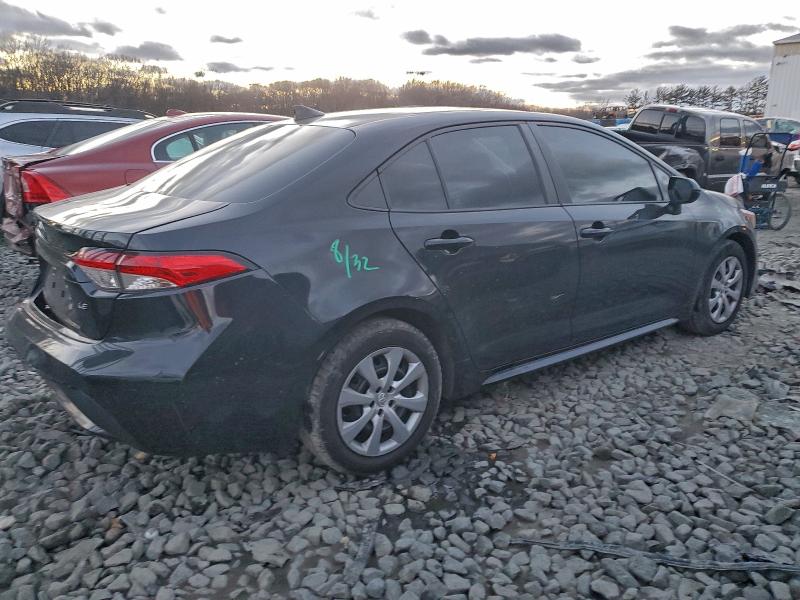 Photo 3 from auction – 2021 TOYOTA COROLLA LE with VIN 5YFEPMAE0MP246013