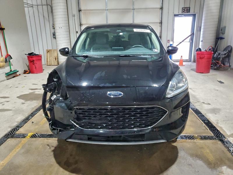 Photo 5 from auction – 2020 FORD ESCAPE SE with VIN 1FMCU9G6XLUA21477