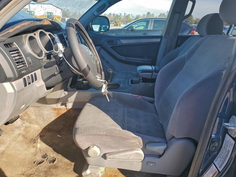 Photo 7 from auction – 2004 TOYOTA 4RUNNER SR with VIN JTEBT14R648016656
