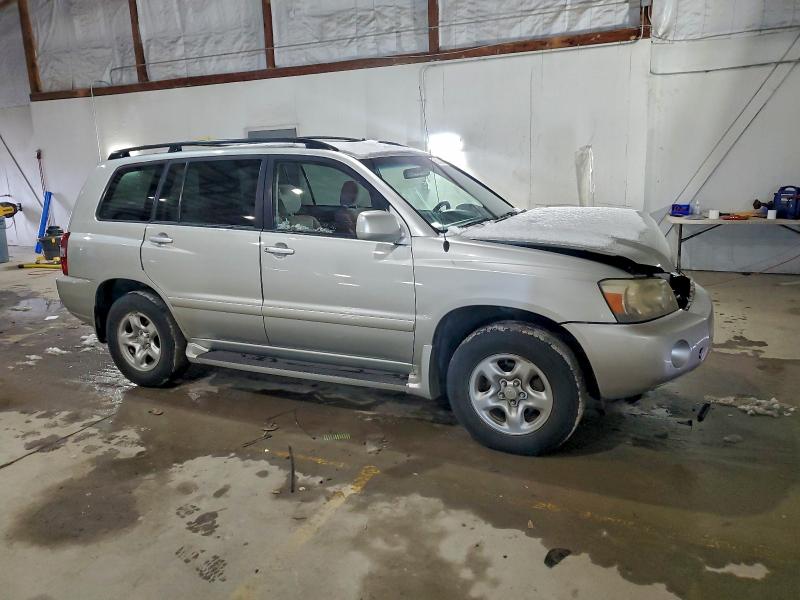 Photo 4 from auction – 2004 TOYOTA HIGHLANDER with VIN JTEHD21A240026109
