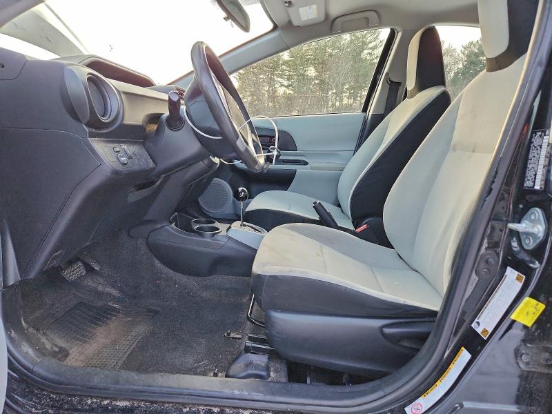 Photo 7 from auction – 2013 TOYOTA PRIUS C with VIN JTDKDTB31D1544853
