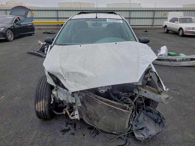 Photo 5 from auction – 2001 FORD FOCUS with VIN 1FAFP36391W229371