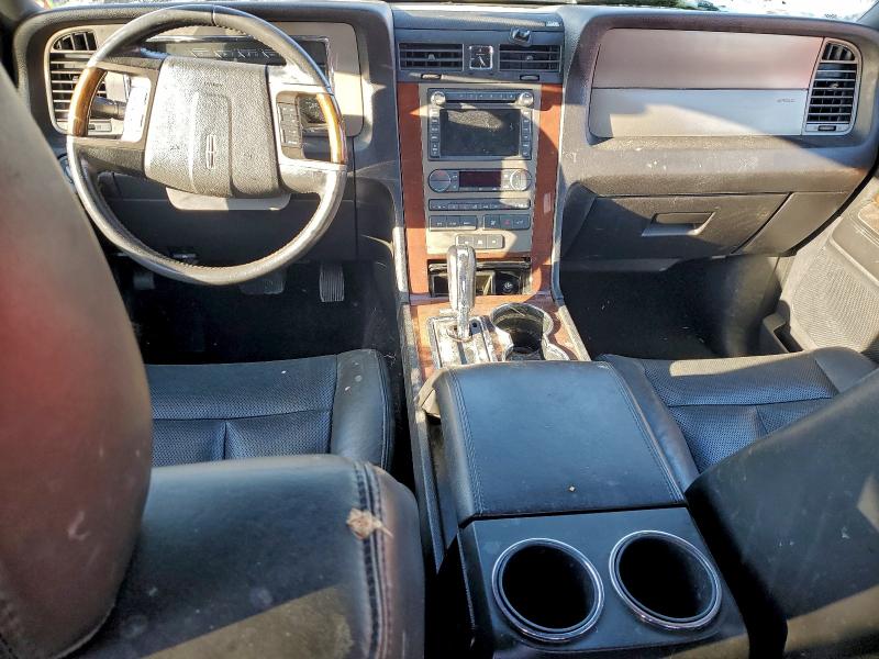 Photo 8 from auction – 2013 LINCOLN NAVIGATOR with VIN 5LMJJ2J57DEL04421