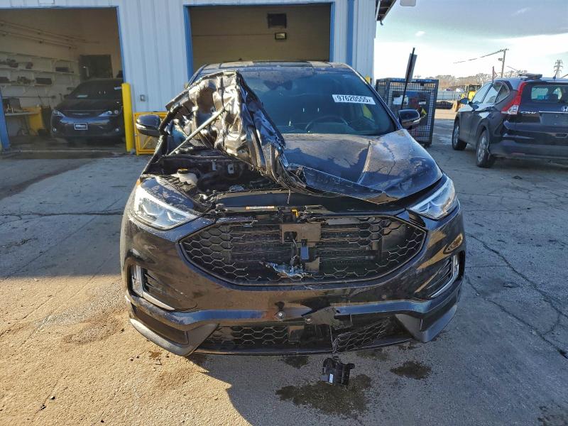 Photo 5 from auction – 2021 FORD EDGE ST with VIN 2FMPK4AP6MBA62790