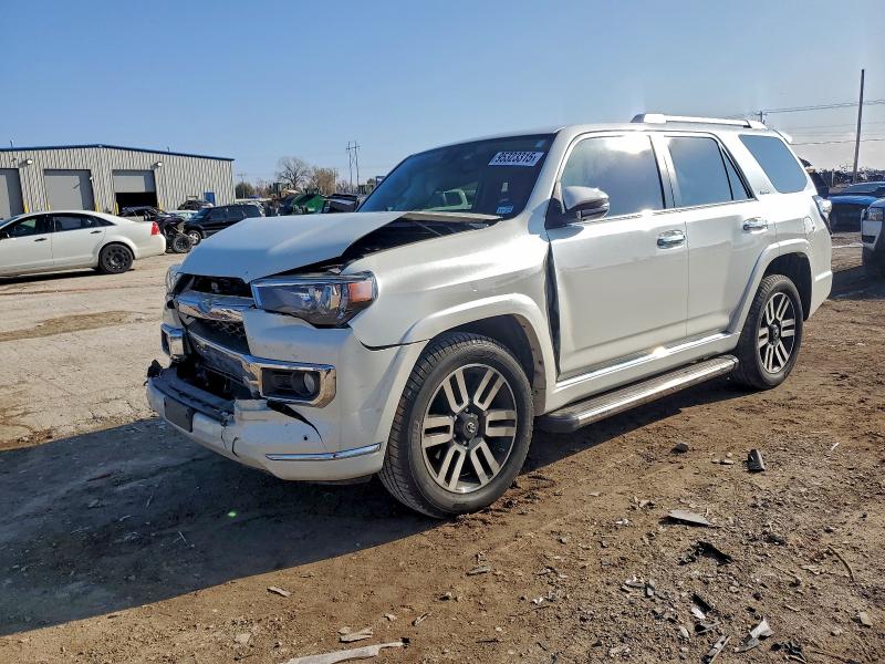 TOYOTA 4RUNNER SR 2018 with VIN JTEZU5JRXJ5170582 - Photo from auction