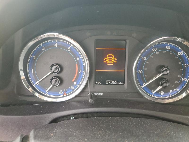 Photo 9 from auction – 2018 TOYOTA COROLLA with VIN 5YFBURHEXJP768108