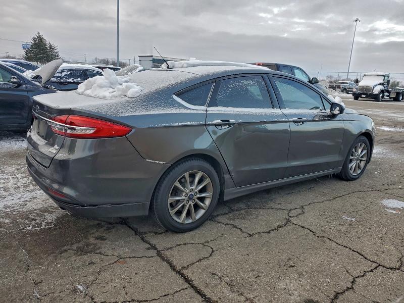 Photo 3 from auction – 2017 FORD FUSION SE with VIN 3FA6P0HD7HR251919