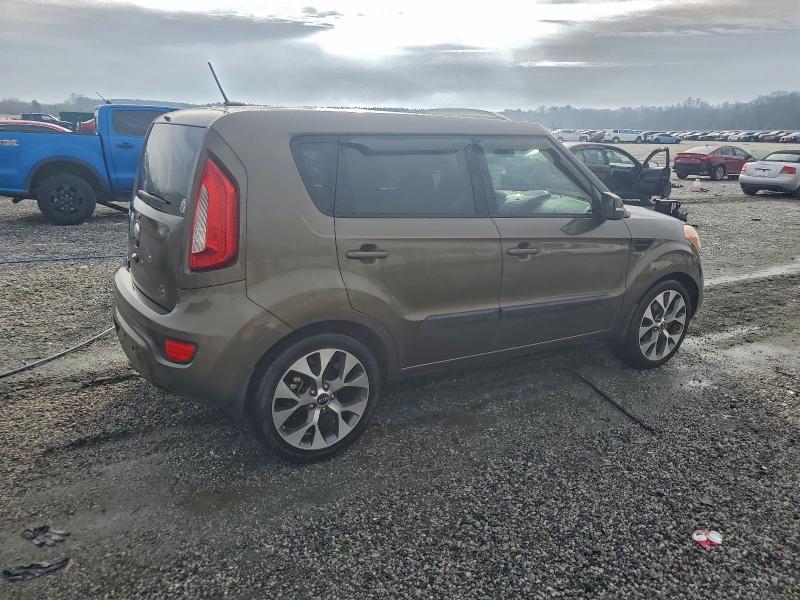 Photo 3 from auction – 2013 KIA SOUL + with VIN KNDJT2A62D7511166