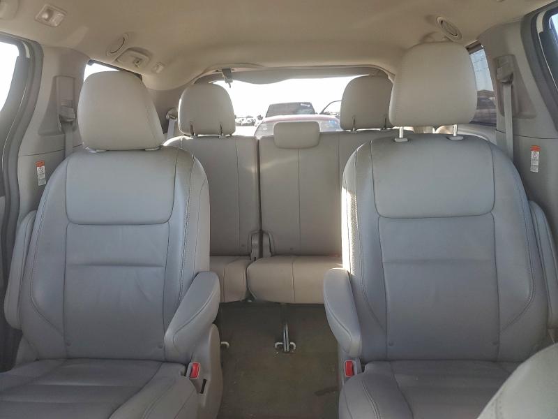 Photo 10 from auction – 2015 TOYOTA SIENNA XLE with VIN 5TDDK3DC9FS116336