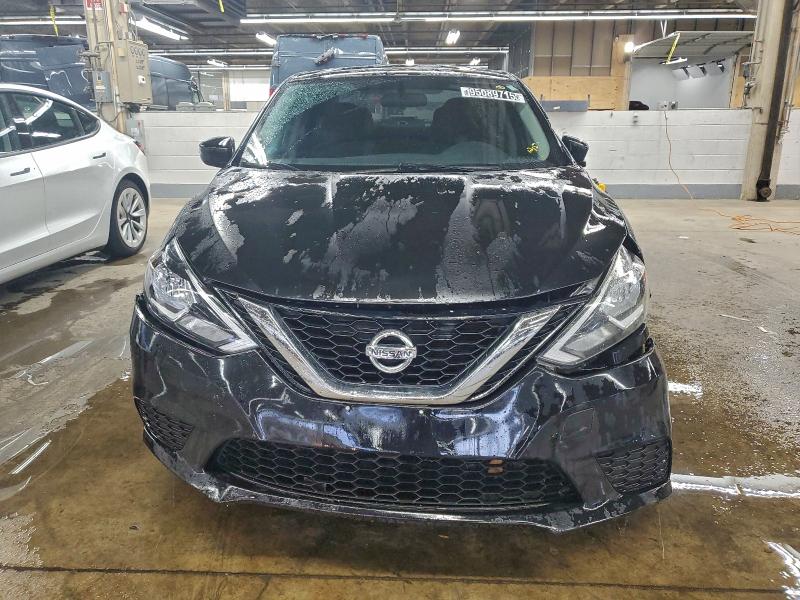 Photo 5 from auction – 2017 NISSAN SENTRA S with VIN 3N1AB7AP1HY367402