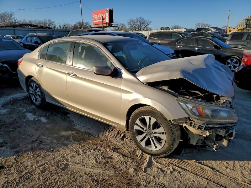 Photo 4 from auction – 2015 HONDA ACCORD with VIN 1HGCR2F37FA185359