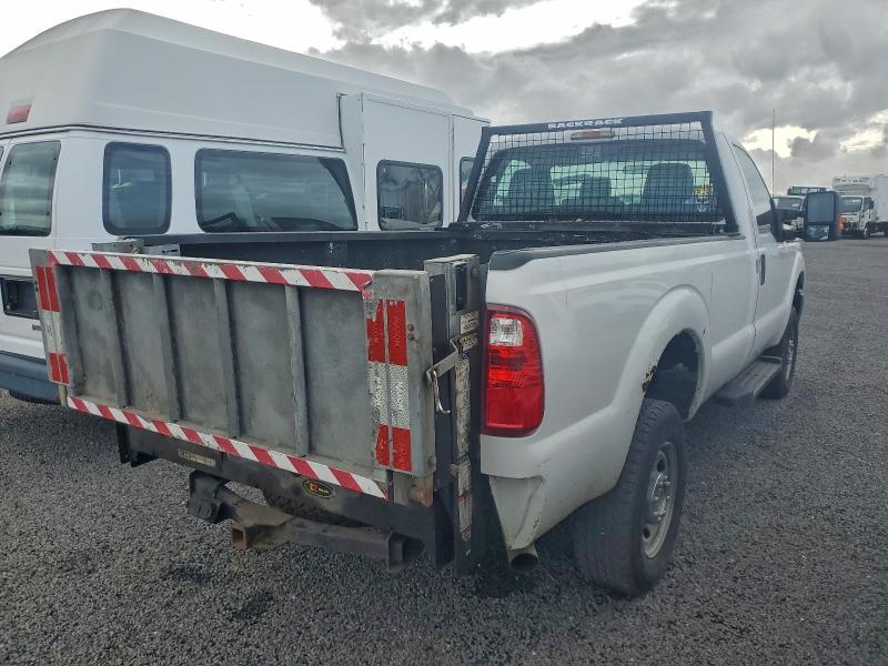 Photo 3 from auction – 2015 FORD F350 SUPER with VIN 1FTRF3B65FEA49344
