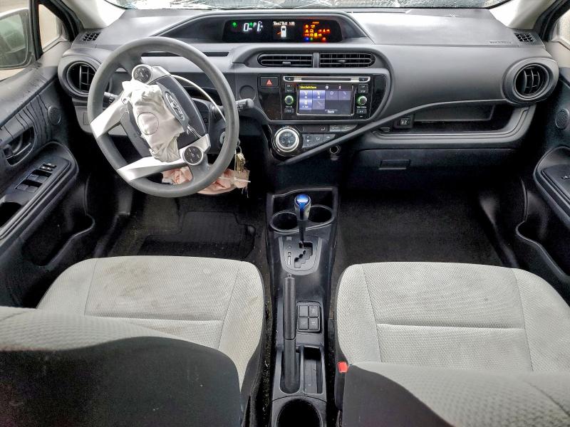 Photo 8 from auction – 2016 TOYOTA PRIUS C with VIN JTDKDTB35G1126297