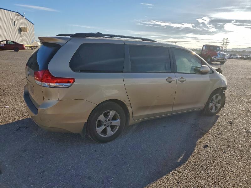 Photo 3 from auction – 2011 TOYOTA SIENNA LE with VIN 5TDKK3DC3BS144666