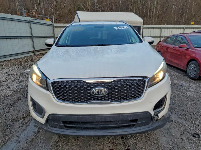 Photo 5 from auction – 2016 KIA SORENTO LX with VIN 5XYPGDA39GG073527