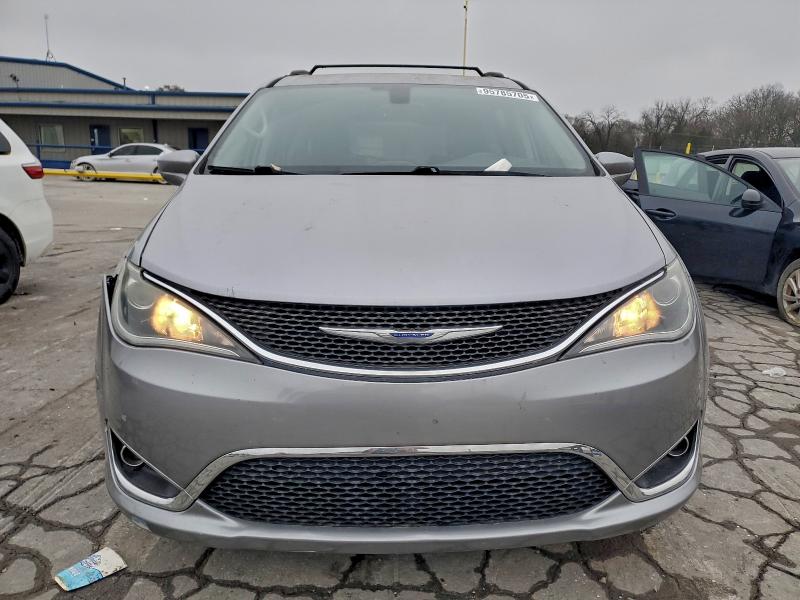 Photo 5 from auction – 2019 CHRYSLER PACIFICA T with VIN 2C4RC1BG2KR554342