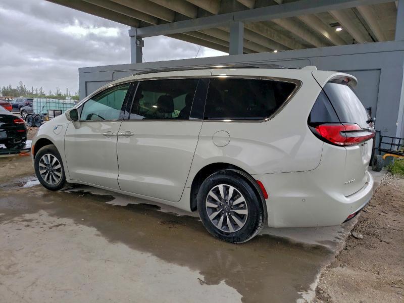 Photo 2 from auction – 2021 CHRYSLER PACIFICA H with VIN 2C4RC1L71MR585924