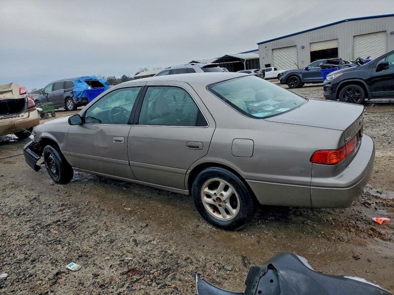 Photo 2 from auction – 2001 TOYOTA CAMRY LE with VIN 4T1BF22KX1U126874