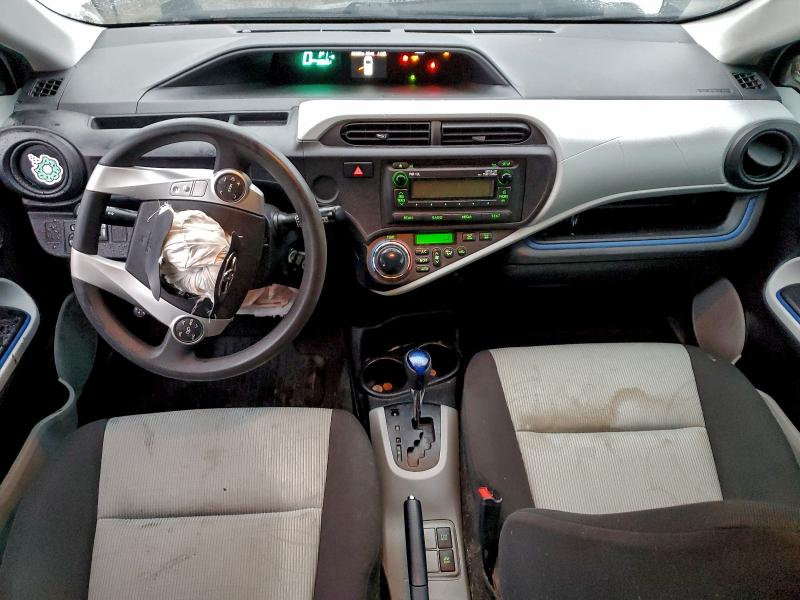 Photo 8 from auction – 2012 TOYOTA PRIUS C with VIN JTDKDTB32C1500911