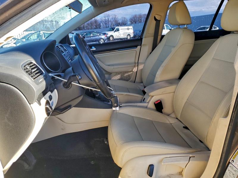Photo 7 from auction – 2013 VOLKSWAGEN JETTA with VIN 3VWPL7AJ7DM691274