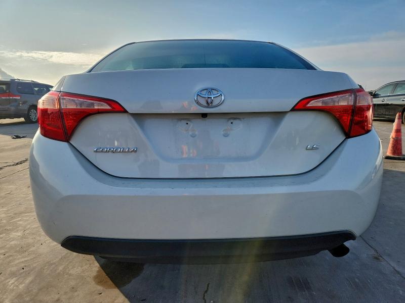 صورة رقم 6 من المزاد - 2018 TOYOTA COROLLA L مع VIN 5YFBURHE1JP843083