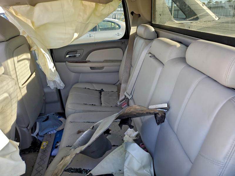 Photo 10 from auction – 2010 CHEVROLET AVALANCHE with VIN 3GNNCFE0XAG283570