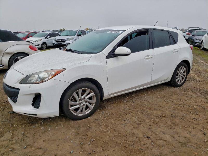 MAZDA 3 I 2012 with VIN JM1BL1L76C1619084 - Photo from auction