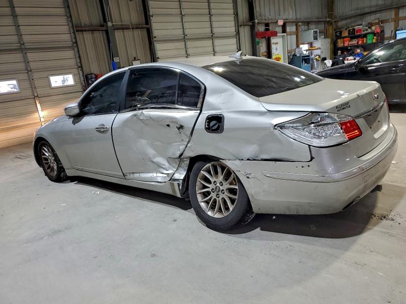 Photo 2 from auction – 2010 HYUNDAI GENESIS with VIN KMHGC4DE0AU089190