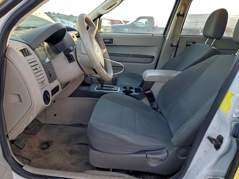 Photo 7 from auction – 2011 FORD ESCAPE XLS with VIN 1FMCU9C73BKB04029