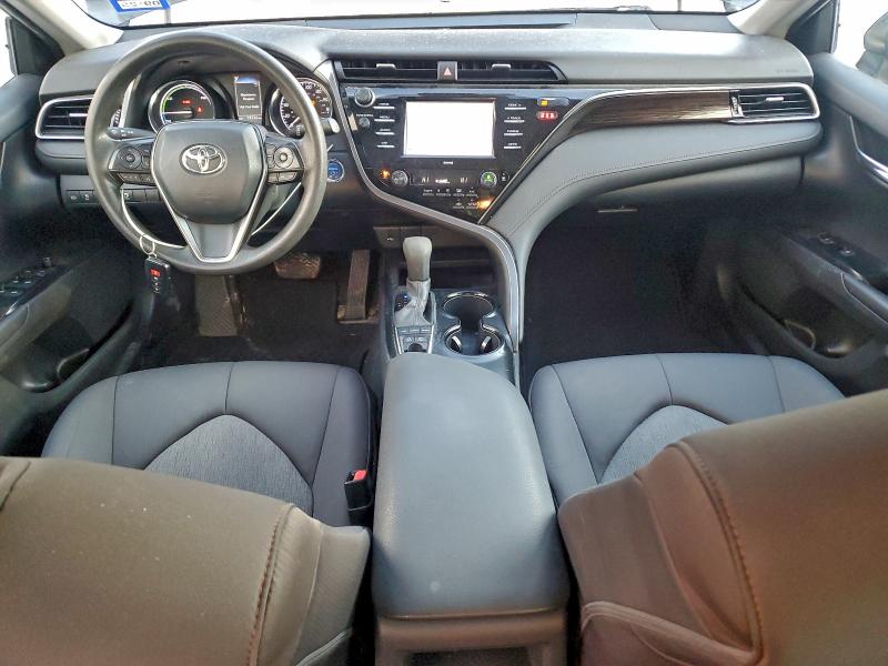 Photo 8 from auction – 2020 TOYOTA CAMRY LE with VIN 4T1C31AK5LU523758