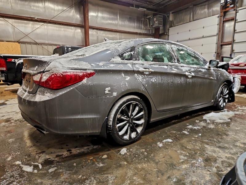 Photo 3 from auction – 2011 HYUNDAI SONATA SE with VIN 5NPEC4AC8BH247804