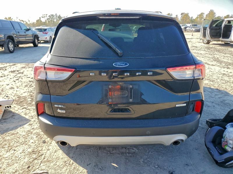 Photo 6 from auction – 2020 FORD ESCAPE SEL with VIN 1FMCU0H69LUA83852