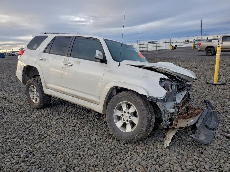Photo 4 from auction – 2013 TOYOTA 4RUNNER SR with VIN JTEBU5JR1D5129344