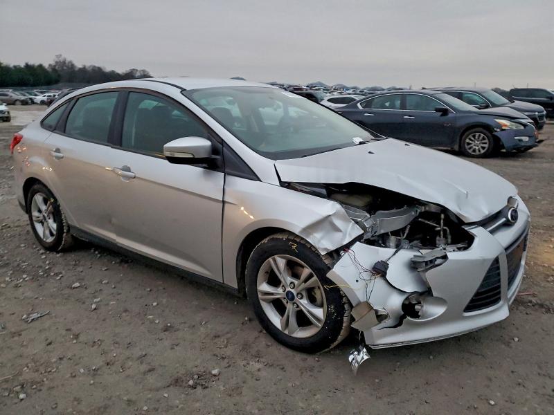 Photo 4 from auction – 2014 FORD FOCUS SE with VIN 1FADP3F23EL430303