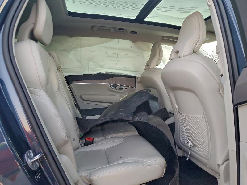 Photo 11 from auction – 2023 VOLVO XC90 ULTIM with VIN YV4H60CA1P1944932
