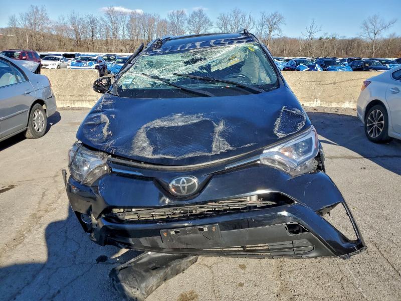 Photo 5 from auction – 2018 TOYOTA RAV4 ADVEN with VIN 2T3RFREV0JW820526