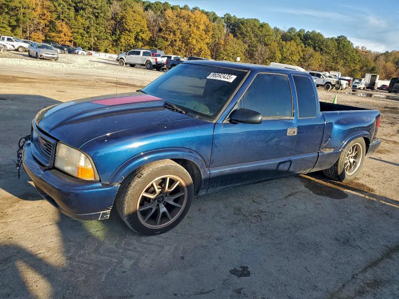 GMC SONOMA 1998 with VIN 1GTCS19X8W8528487 - Photo from auction