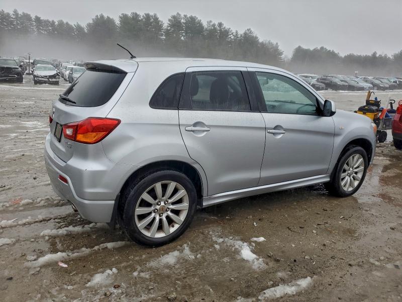 Photo 3 from auction – 2011 MITSUBISHI OUTLANDER with VIN JA4AR4AU9BZ013485