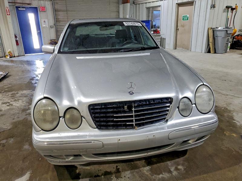 Photo 5 from auction – 2000 MERCEDES-BENZ E 320 with VIN WDBJF65J7YB147535